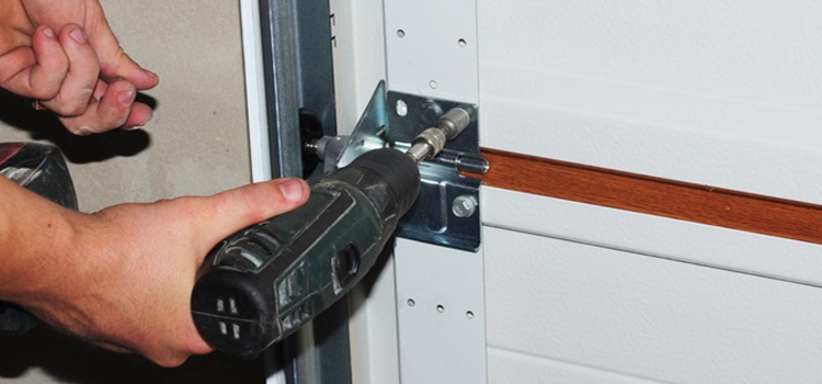 residential garage door service in Aurora